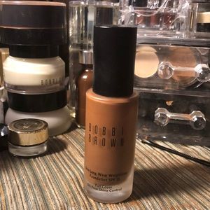 Bobbi brown skin long-even weightless foundation!
